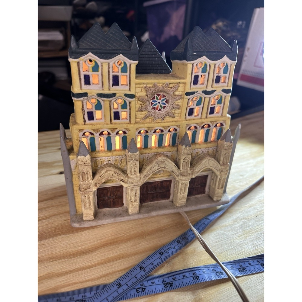 Dickens Collectables Porcelain Lighted Cathedral Village Building 1993 Works‎ - Picture 3 of 9